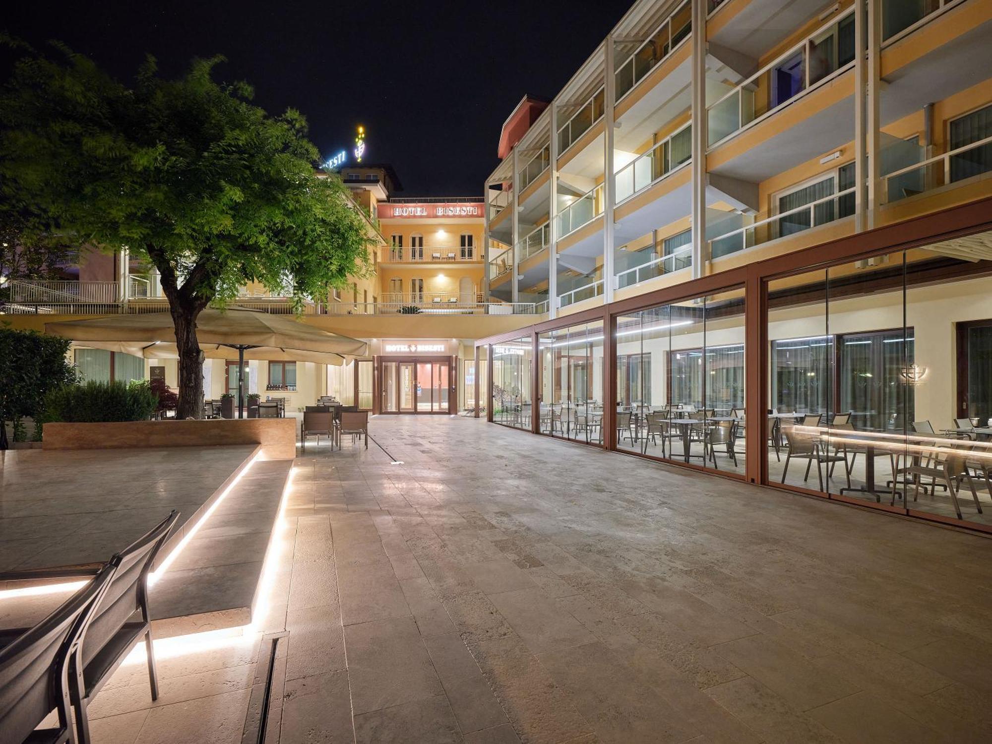 Hotel Bisesti ***S Garda  Exterior photo