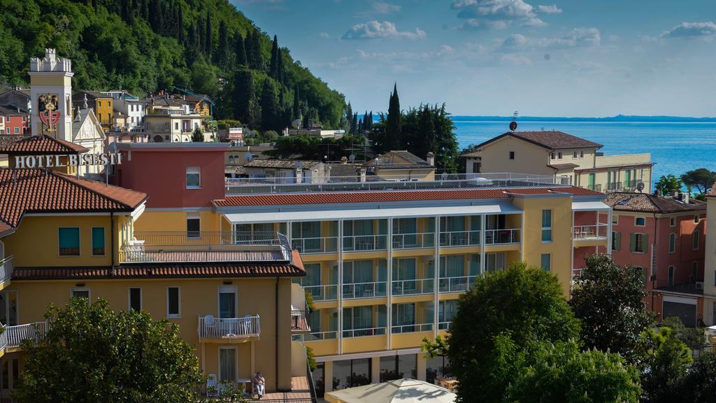 Hotel Bisesti ***S Garda  Exterior photo