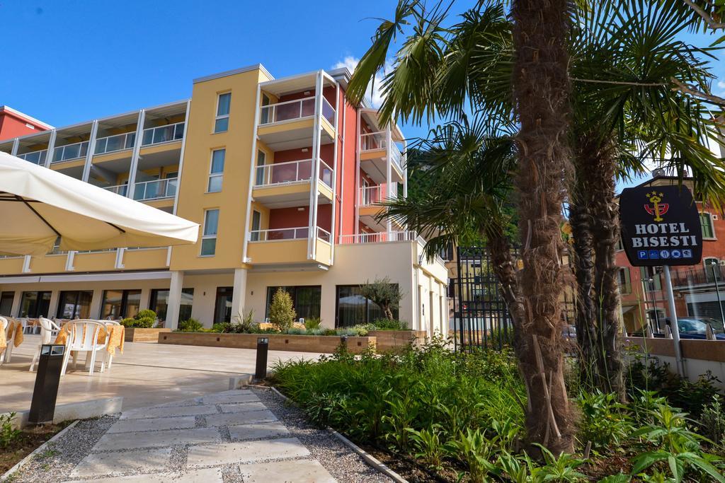 Hotel Bisesti ***S Garda  Exterior photo